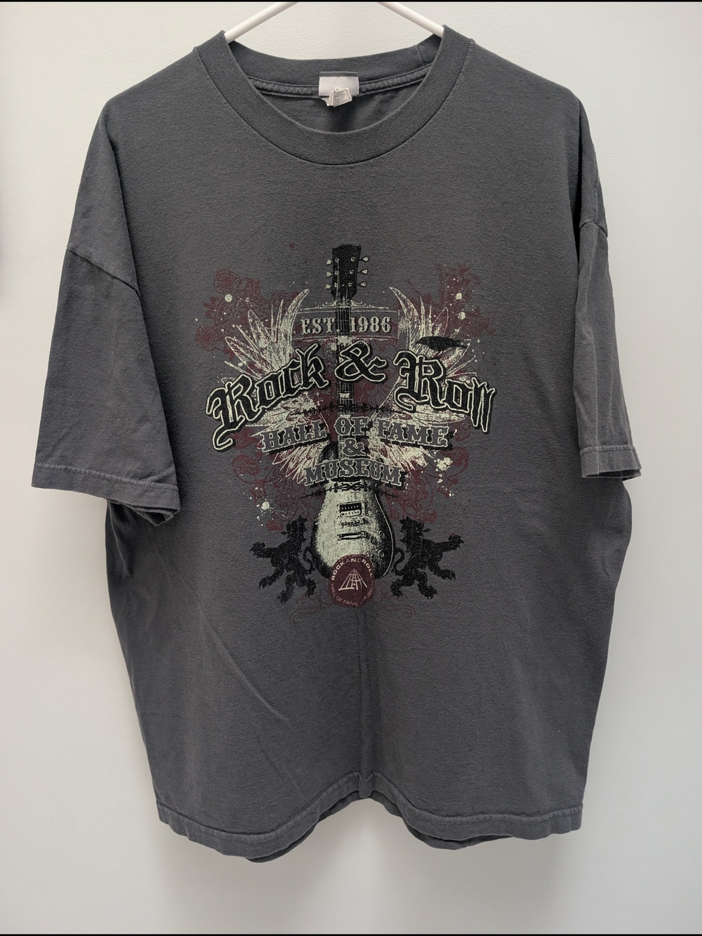 Rock & Roll Hall of Fame Official 2XL Graphic Tee 🎸
